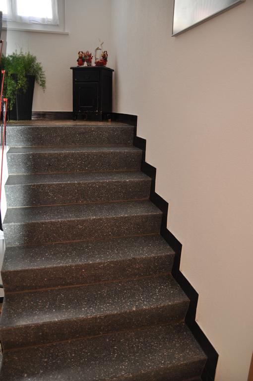 Apartmenthaus Holiday Саас-Фее Екстериор снимка